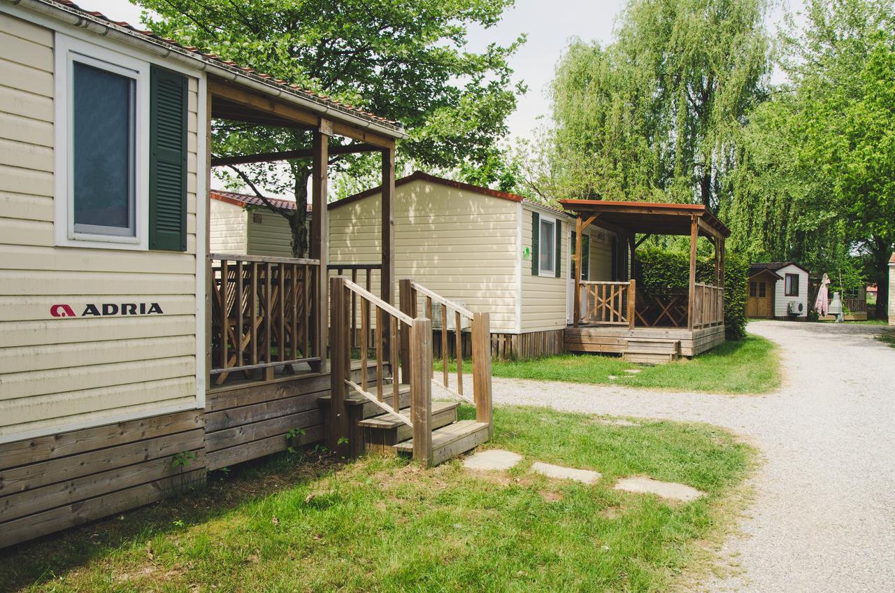 Holiday Resort Bela Krajina - Glamping And Mobile Homes Metlika Exterior foto